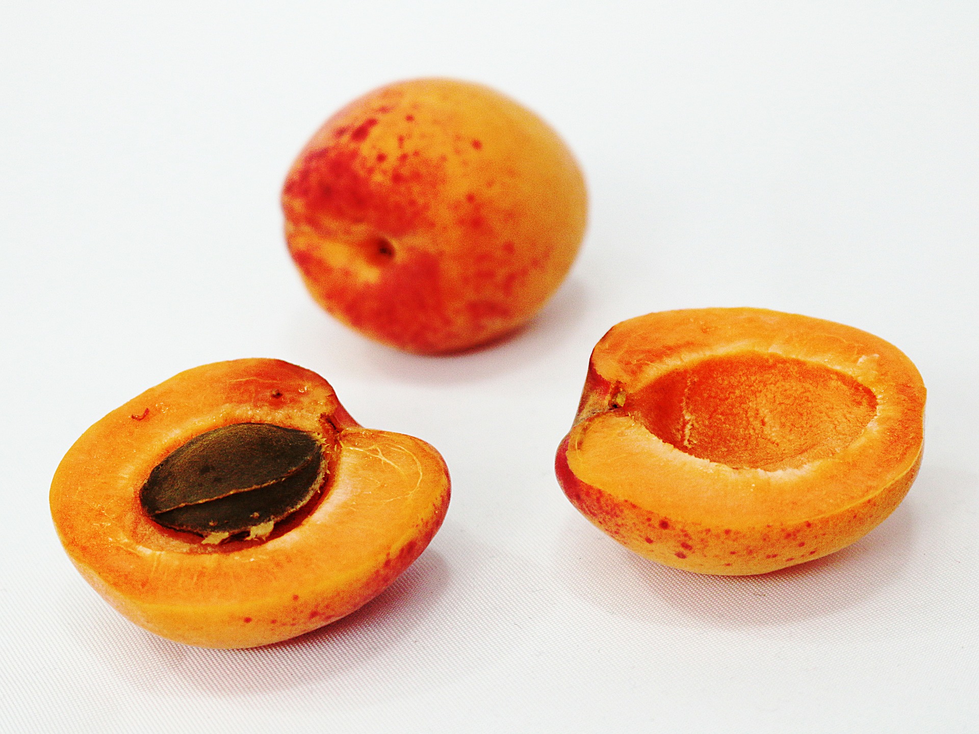 Buy Apricot Kernels To Grow Apricot Trees