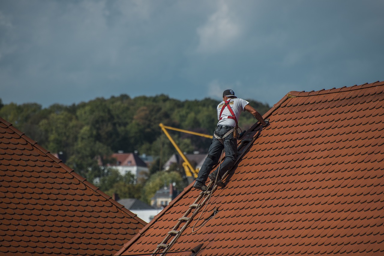 Roofing Repair: How to Keep Your Slate Roof in Top Condition