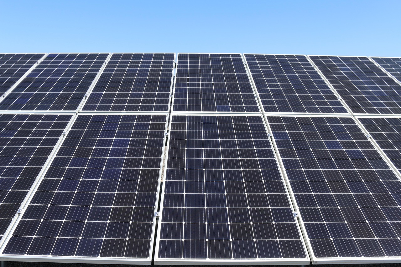 Maintaining Efficiency: Important Aspects of Cleaning Solar Panels in New Zealand