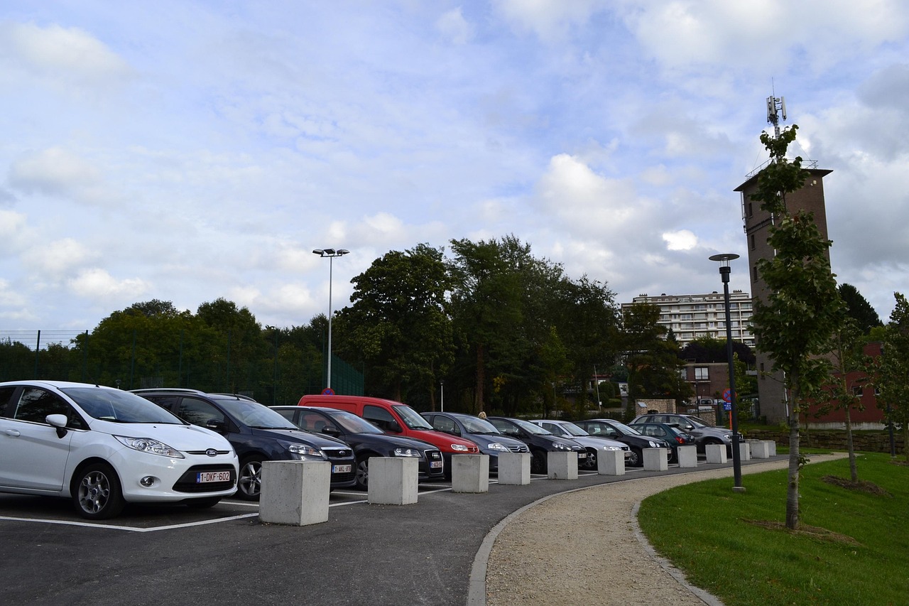 parking-2697855_1280