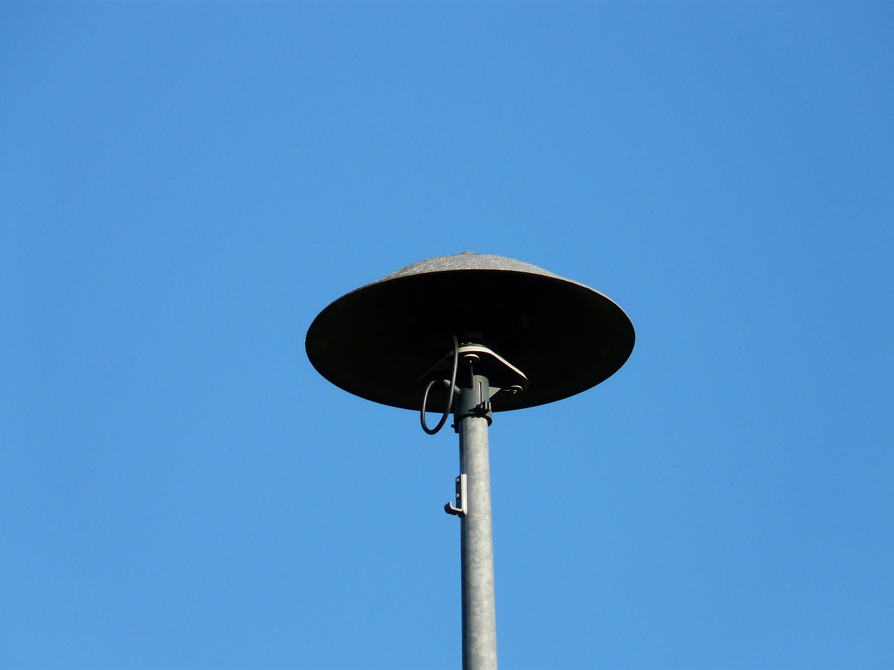 fire-siren-61750_1280