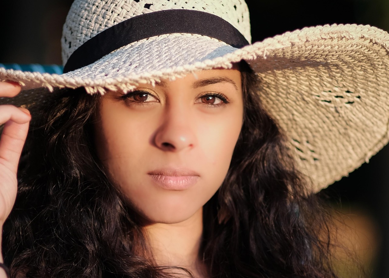 woman-1845148_1280