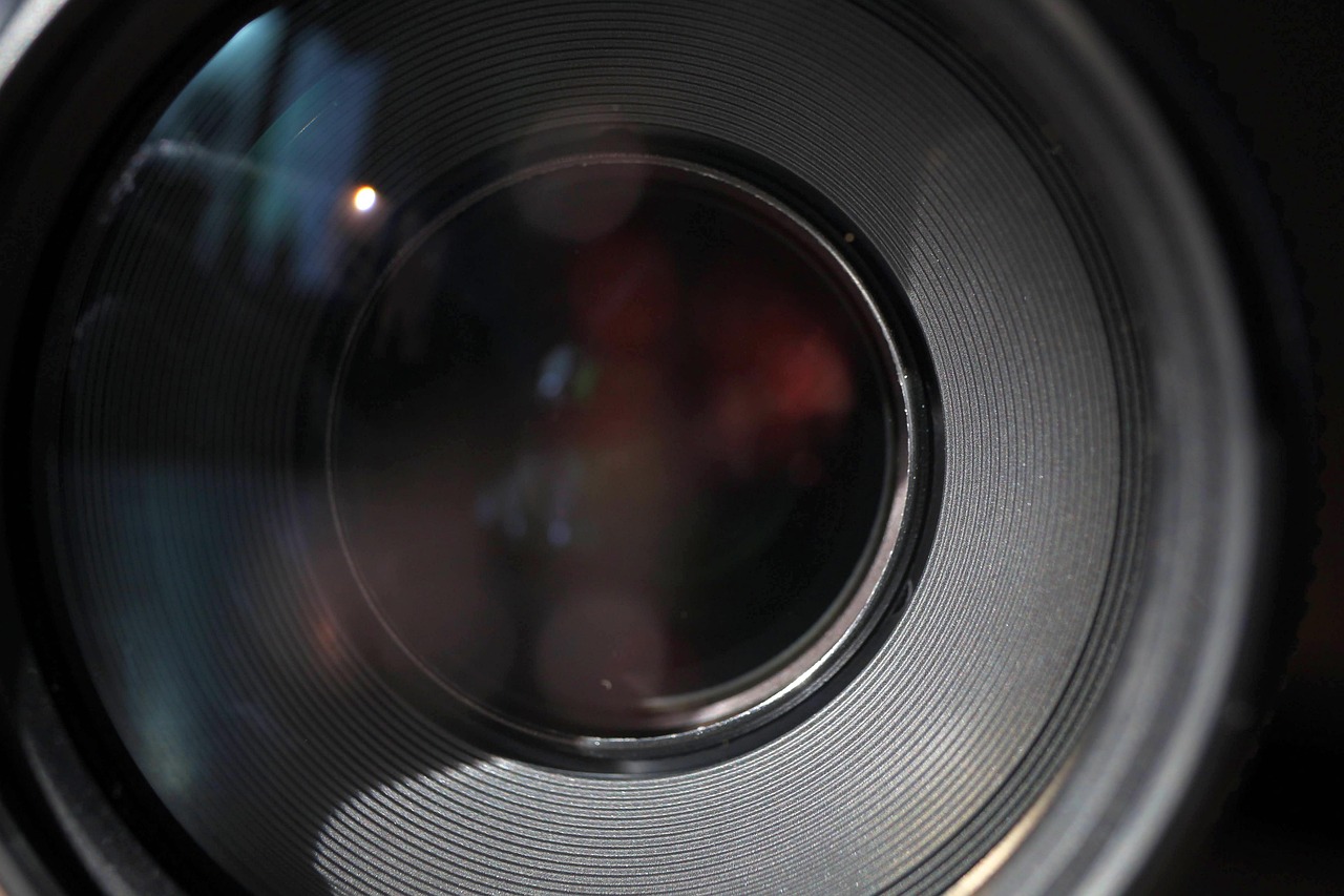 camera-lens-7012014_1280