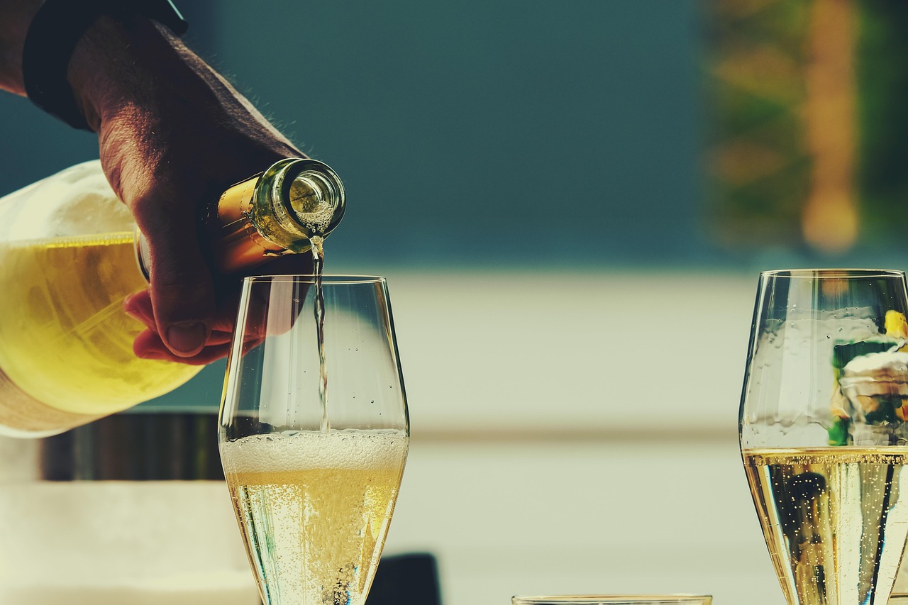 drinks-7055770_1280